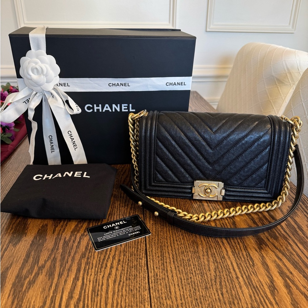 Chanel classic boy flap chevron caviar medium bag
